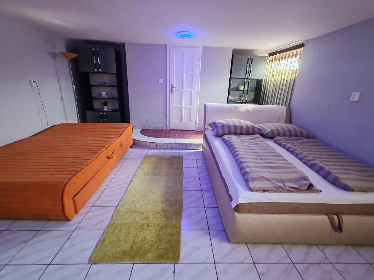 Hajnal Apartman Hajduszoboszlo Ngoại thất bức ảnh