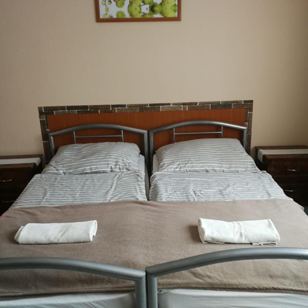 Hajnal Apartman Hajduszoboszlo Ngoại thất bức ảnh