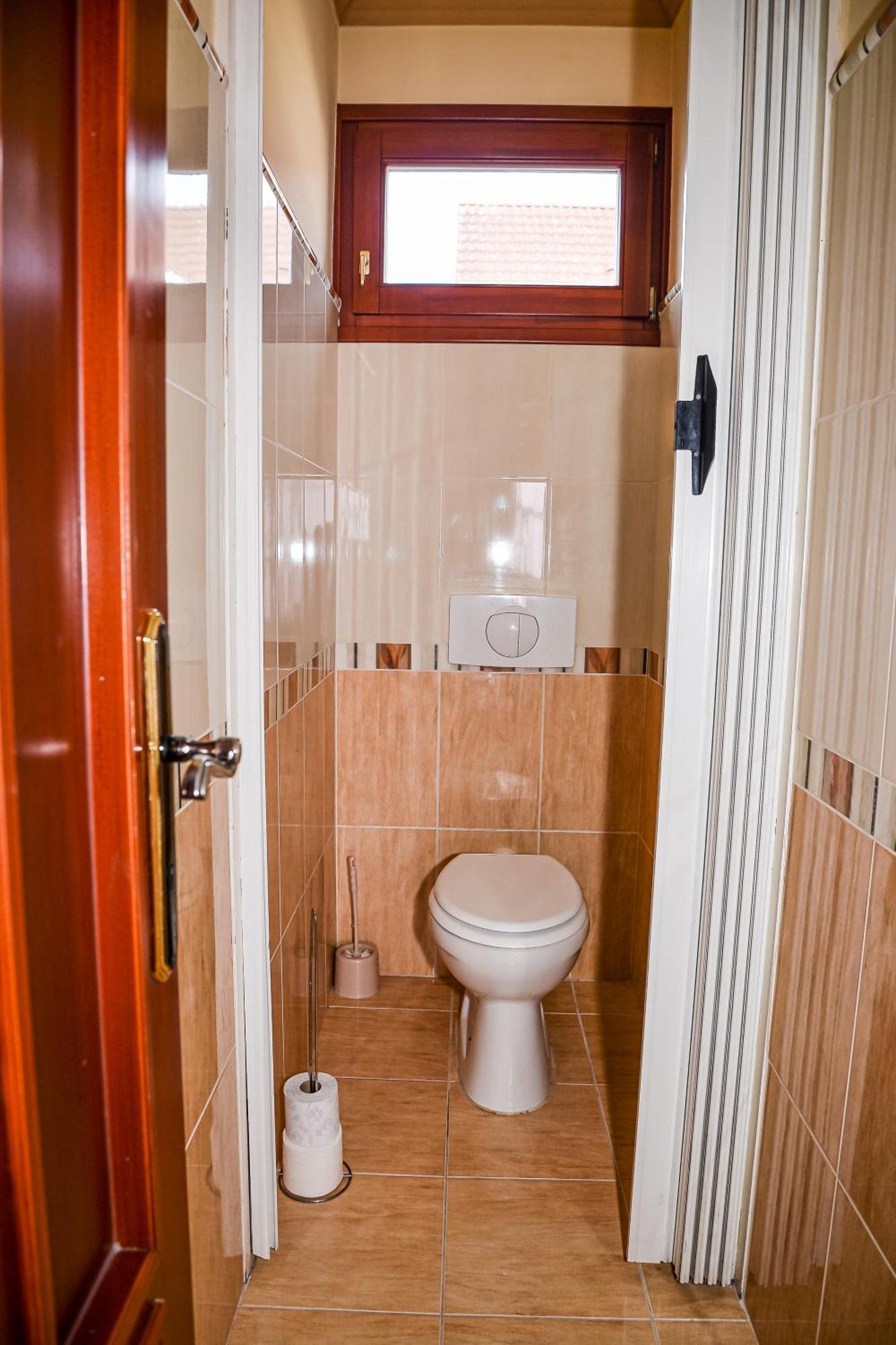 Hajnal Apartman Hajduszoboszlo Ngoại thất bức ảnh