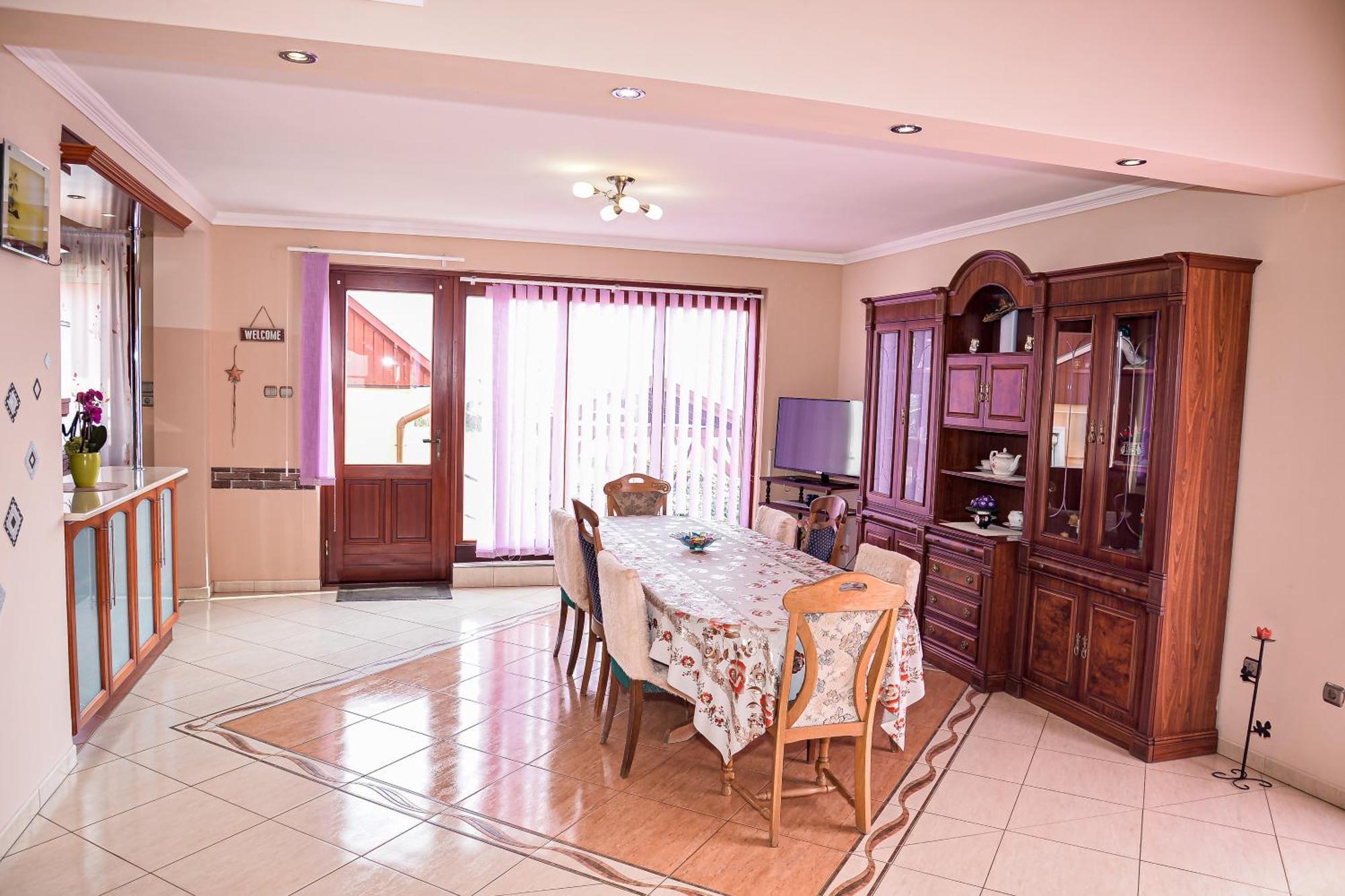 Hajnal Apartman Hajduszoboszlo Ngoại thất bức ảnh