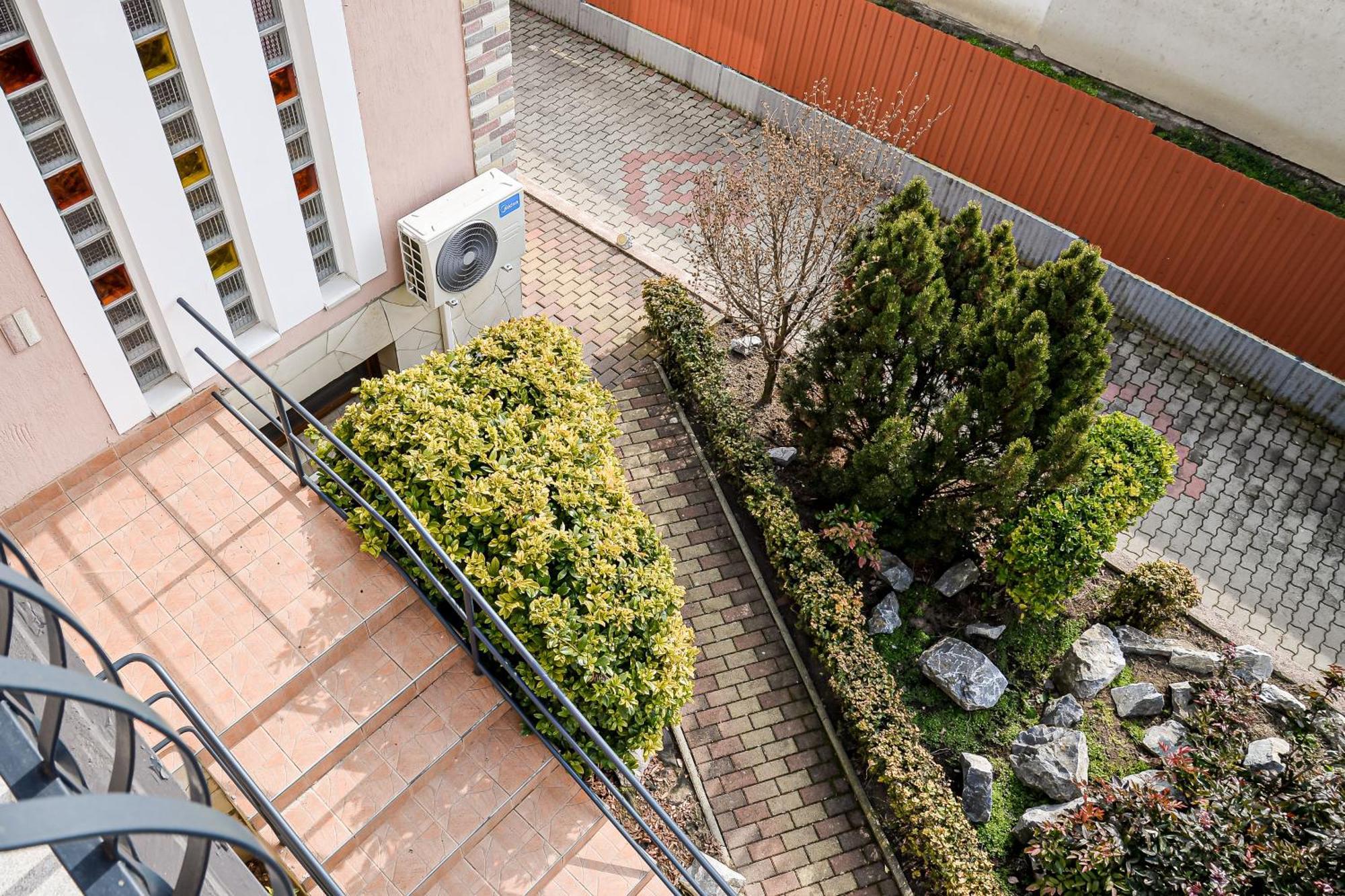 Hajnal Apartman Hajduszoboszlo Ngoại thất bức ảnh